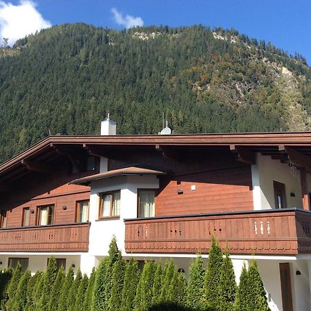 Zillertrollen Apartment Mayrhofen Bagian luar foto